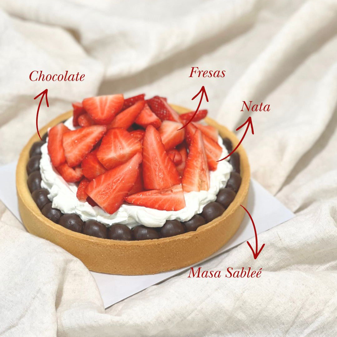 Tarta de chocolate con fresas