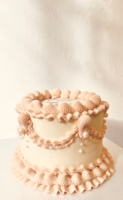 Vintage cake Victoriana