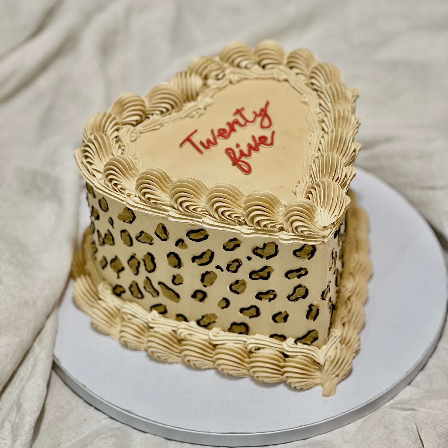 Tarta Corazón animal print