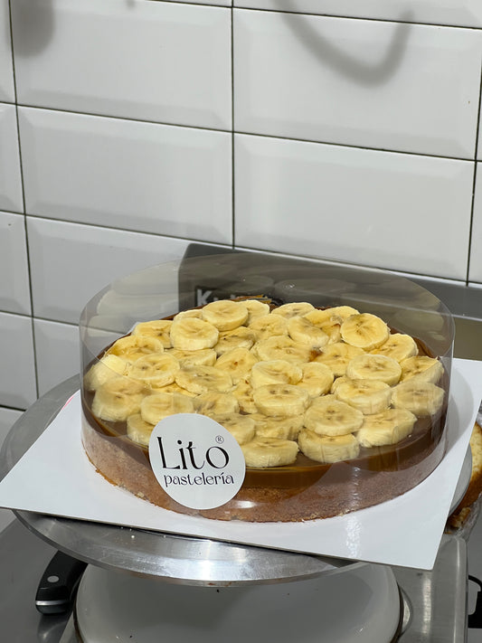 Tarta de platano con dulce de leche