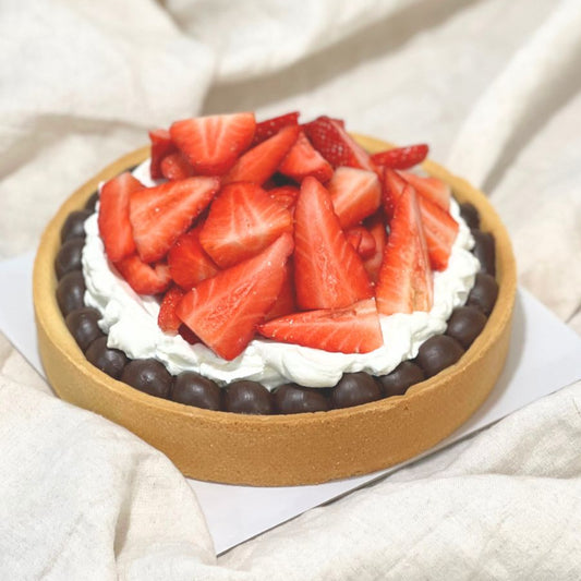 Tarta de chocolate con fresas