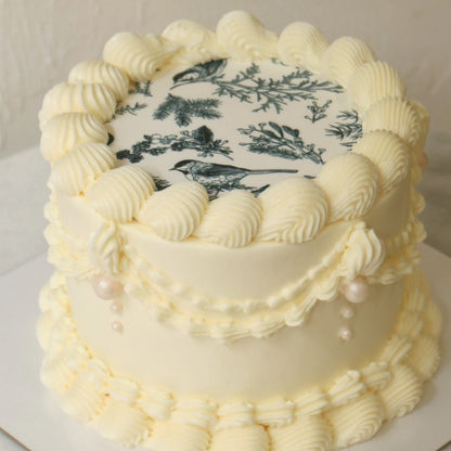 Vintage cake Victoriana
