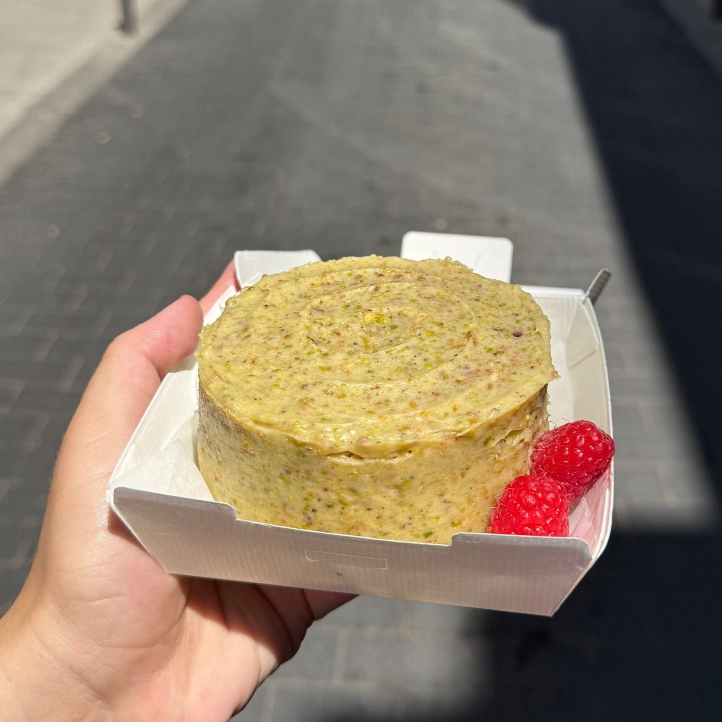 Mini pistachos y frambuesa